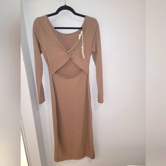 NWT-Cut out ribbed midi dress with side slit - Picture 1 of 3
